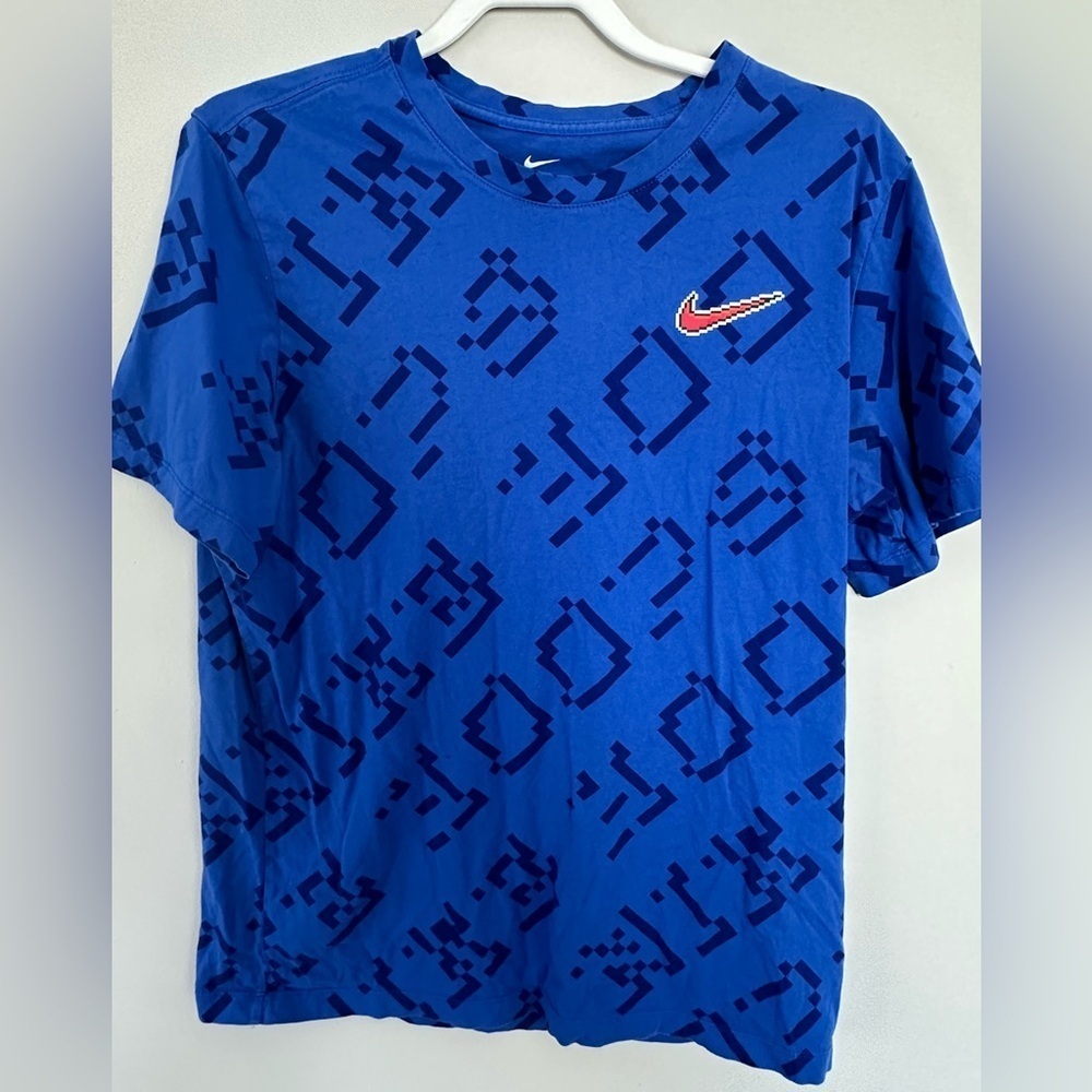 Nike Hoops Swoosh Logo Tee Mens L Short Sleeve T-Shirt Blue All Over Graphic